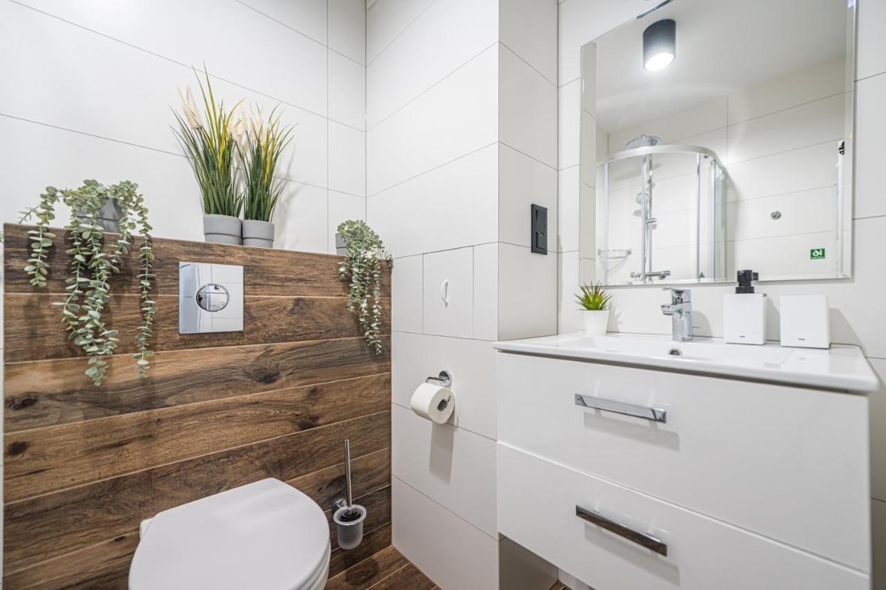 Apartment 24H With Free Garage And Ac Jagielly 5 Wroclaw Dış mekan fotoğraf